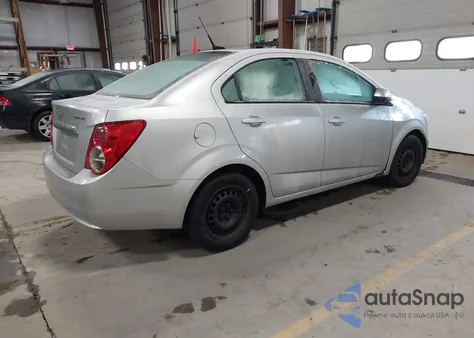 2013 Chevrolet Sonic Ls Auto z USA, uszkodzony, nr VIN 1G1JA5SG4D4156204